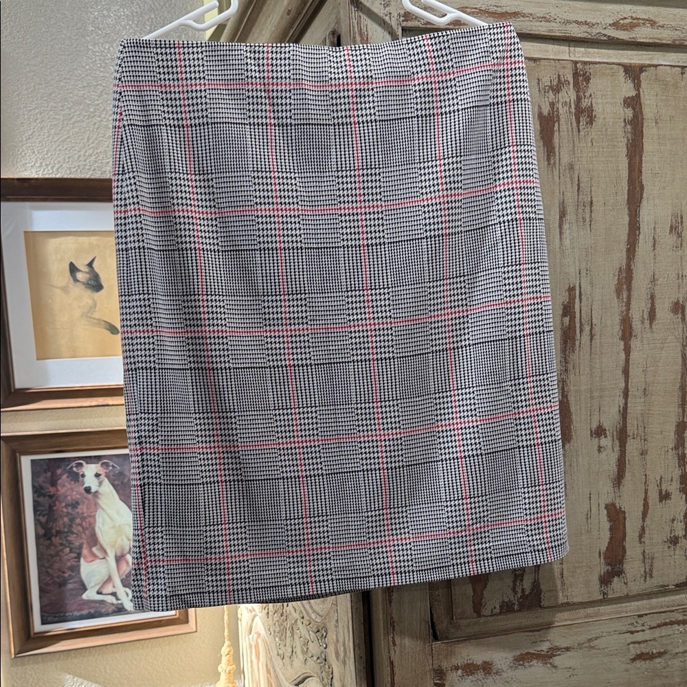 Nine West Black and White Plaid Pencil Skirt with Pink Accent